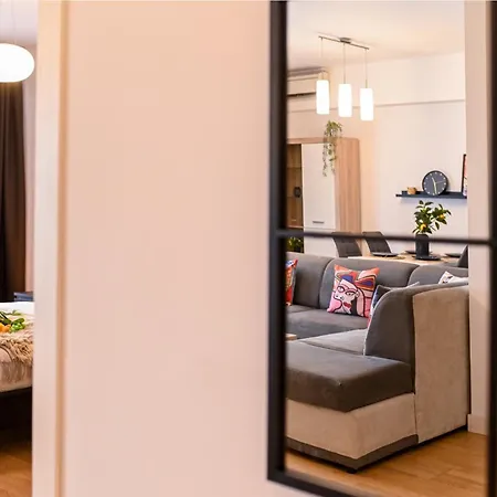 Amazing - Modern 1br With Balcony In Aviatiei Daire *