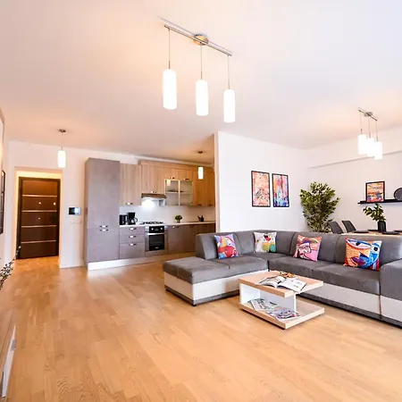 Amazing - Modern 1br With Balcony In Aviatiei Apartment