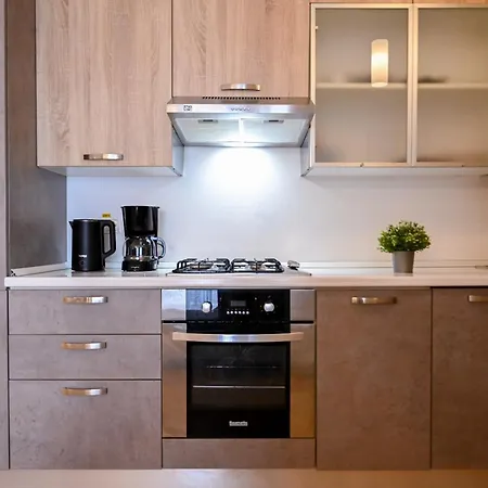 Amazing - Modern 1br With Balcony In Aviatiei Apartment