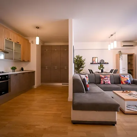 Amazing - Modern 1br With Balcony In Aviatiei Apartment