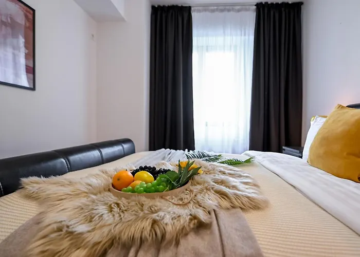 Апартаменты Amazing - Modern 1br With Balcony In Aviatiei