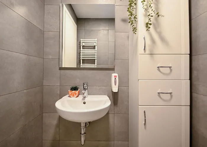 Apartmán Amazing - Modern 1br With Balcony In Aviatiei