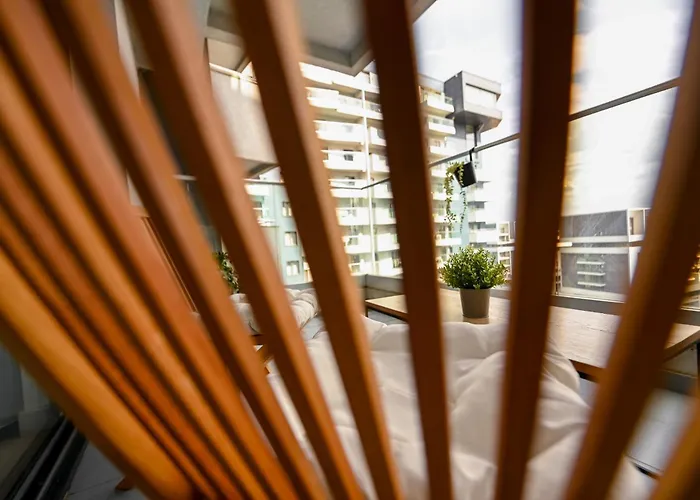 Amazing - Modern 1br With Balcony In Aviatiei Бухарест