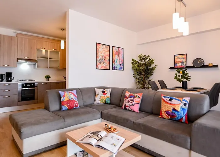 Апартаменты Amazing - Modern 1br With Balcony In Aviatiei Бухарест
