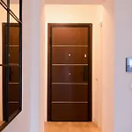 Apartment Amazing - Modern 1br With Balcony In Aviatiei Bucharest