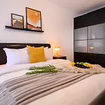 Amazing - Modern 1br With Balcony In Aviatiei * Bucharest